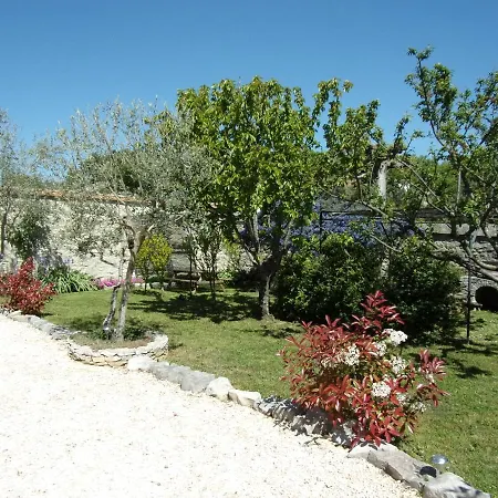 Bed and Breakfast Le Magnan, 55 M2, Au Calme, Terrasse, Jardin, Piscine Chauffee, Sud Ardeche