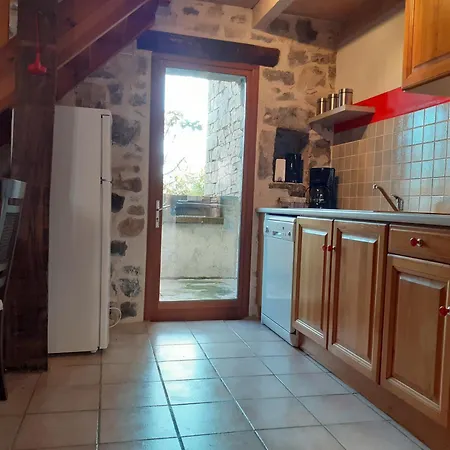 Gîte le MAGNAN, 50 m2, charme, nature, terrasse, piscine chauffée, sud Ardèche *